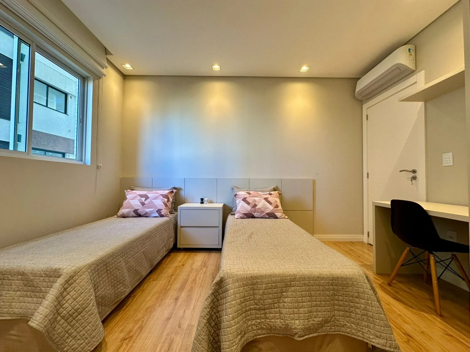 Imagem Apartamento à venda com 130m2 por R$ 2.890.000,00