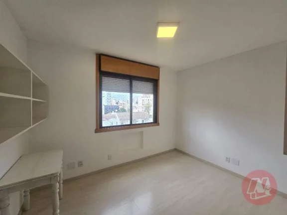 Imagem Apartamento para alugar, 90 m² por R$ 4.724,00/mês - Santa Cecília - Porto Alegre/RS
