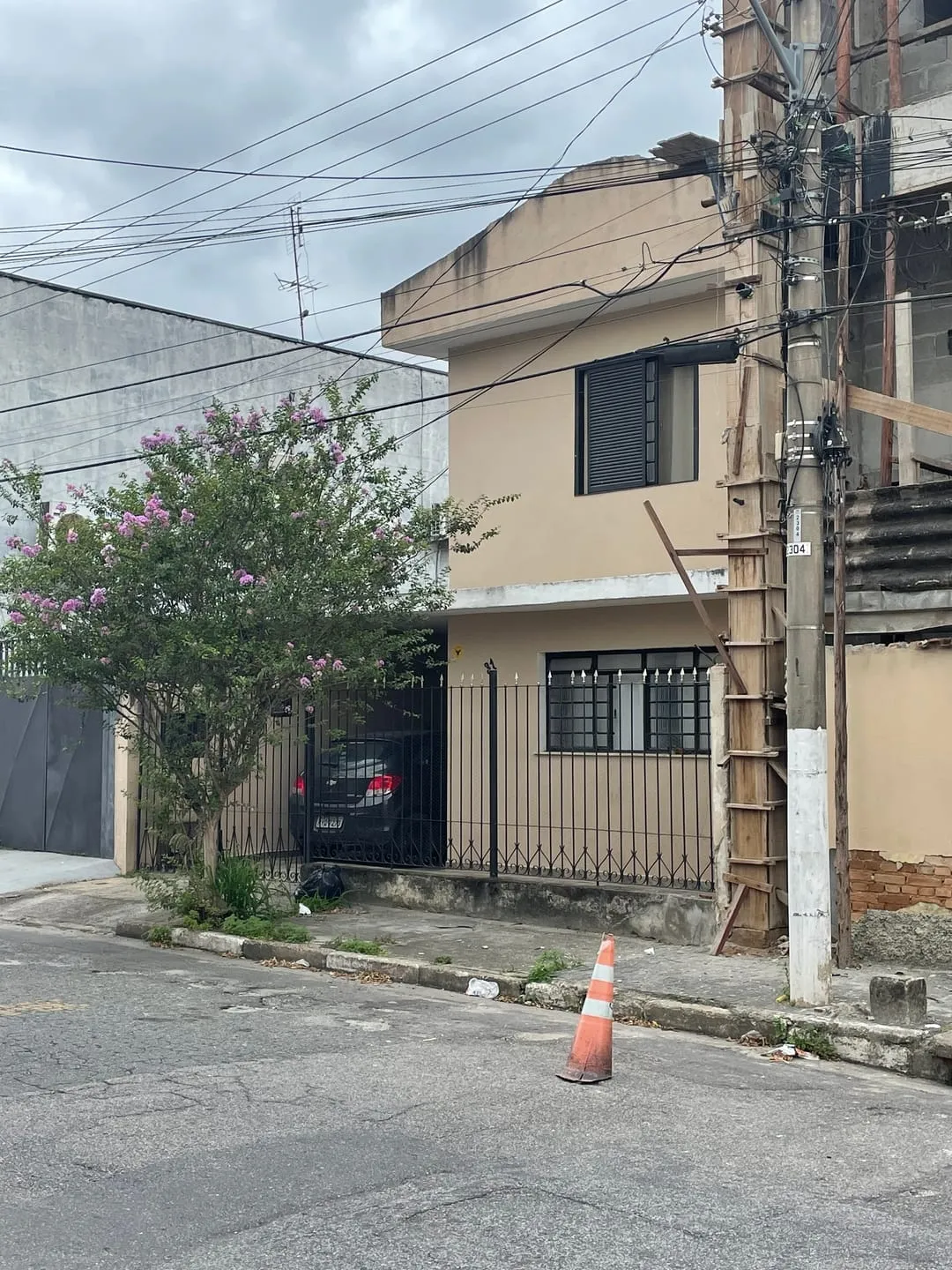 Foto do imóvel Casa à venda e locação 2 Quartos, 1 Suite, 1 Vaga, 105.6M², Alto do Cardoso, Pindamonhangaba - SP