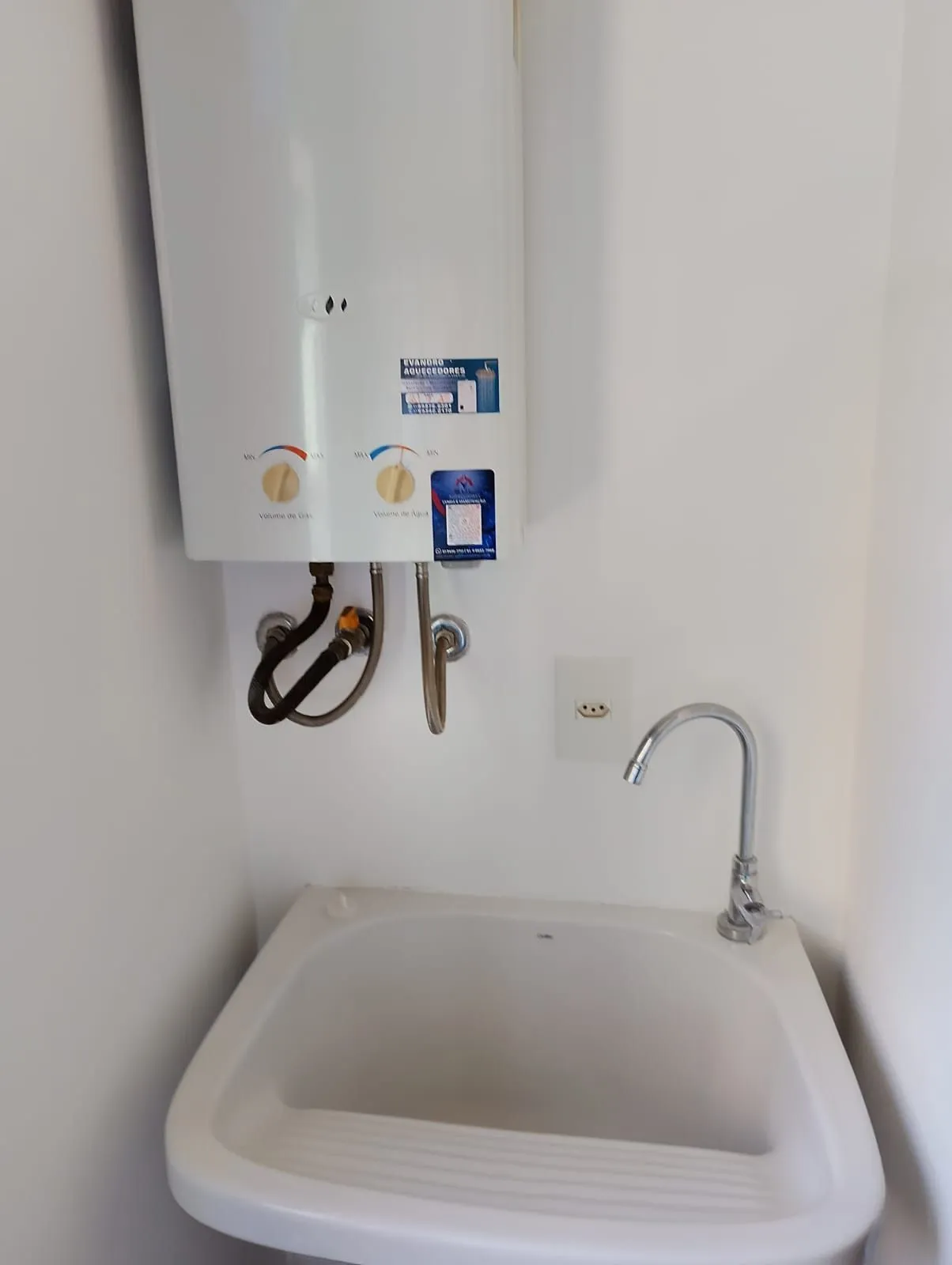 Imagem APARTAMENTO COM 01 DORMITÓRIO E GARAGEM