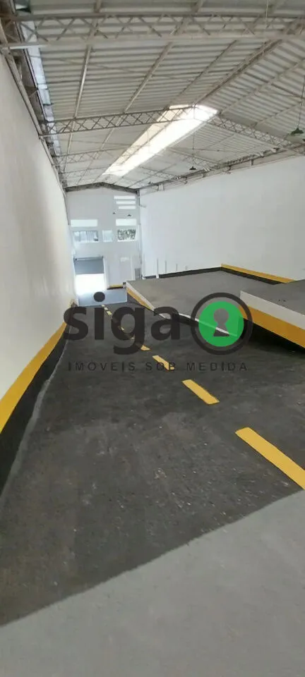 Imagem Galpão/Depósito/Armazém e 1 banheiro à Venda, 454 m²