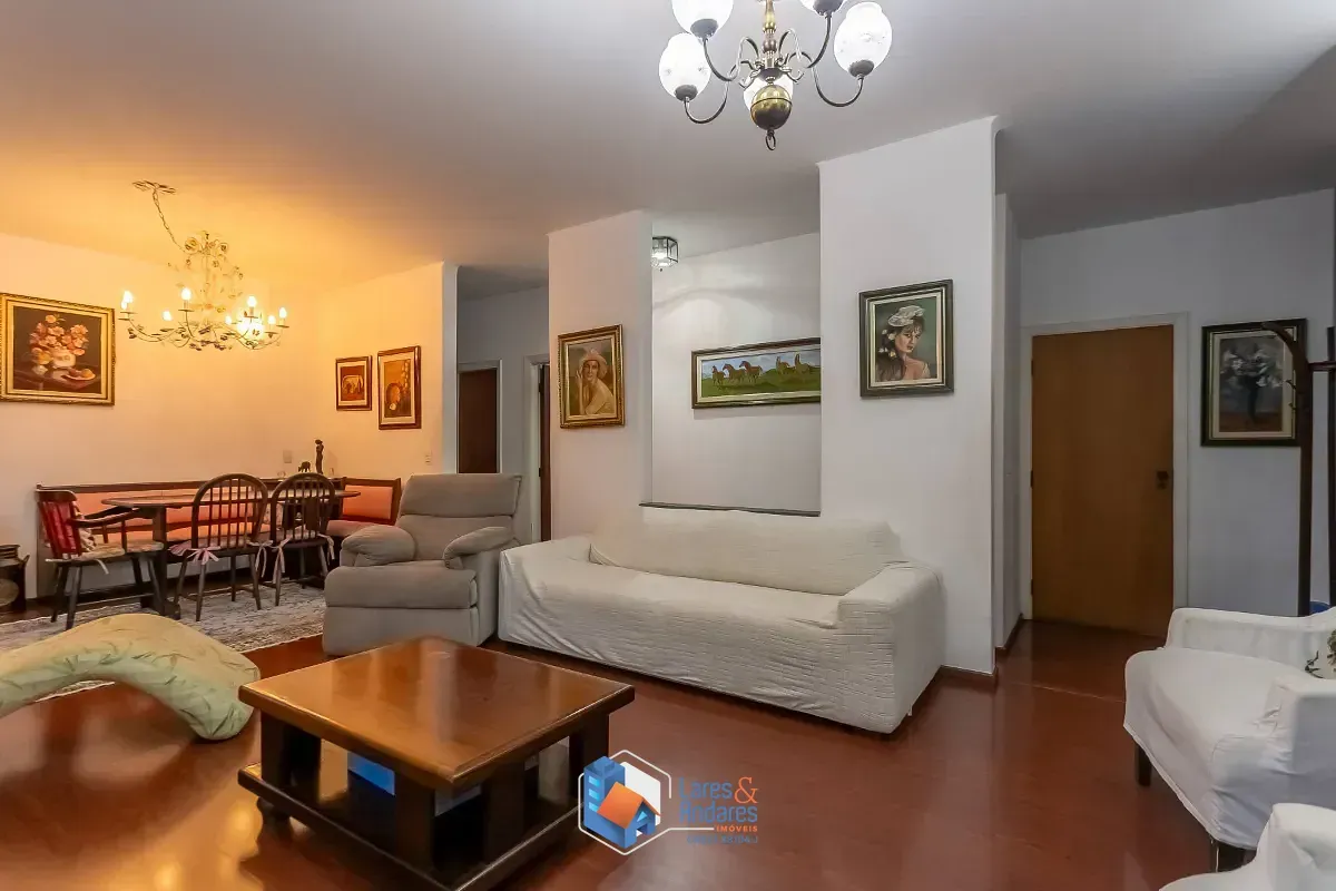 Imagem Casa para venda em Vila Cordeiro com 3 quartos, sendo 2 suítes, 194m²