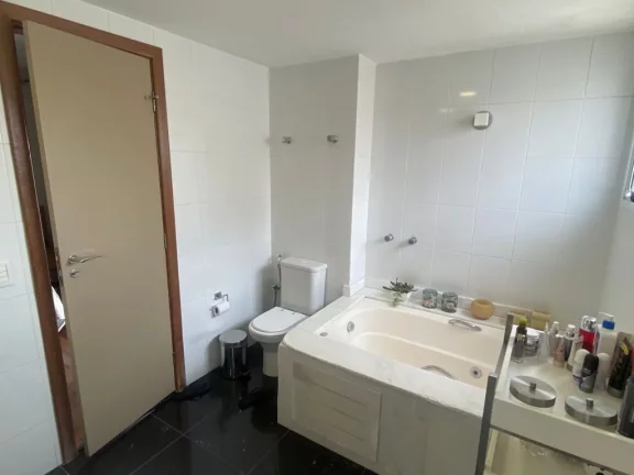 Imagem Apartamento Alto Padrão à Venda em Moema Com 3 Suítes e 3 Vagas