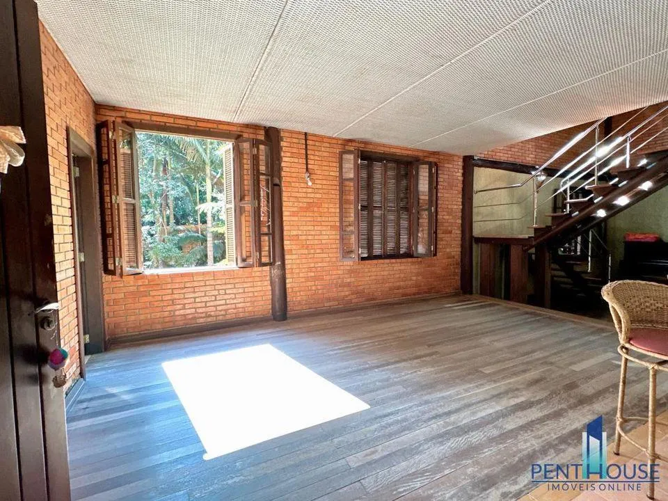 Imagem Casa para Venda em Balneário Camboriú, Praia do Estaleiro, 3 dormitórios, 1 suíte, 2 banheiros, 2 vagas