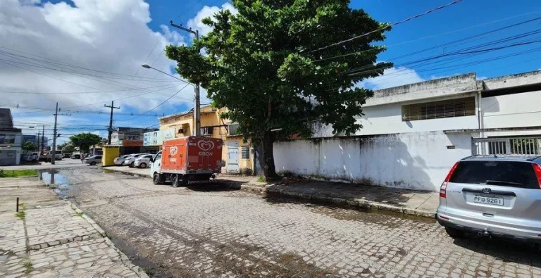Imagem Casa para Venda em Jaboatão dos Guararapes, Piedade, 4 dormitórios, 3 suítes, 3 banheiros, 8 vagas