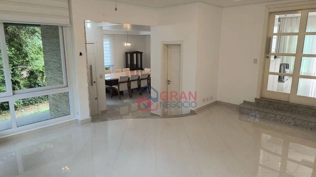 Imagem Casa com 5 dormitórios para alugar - Campo Comprido - Curitiba/PR