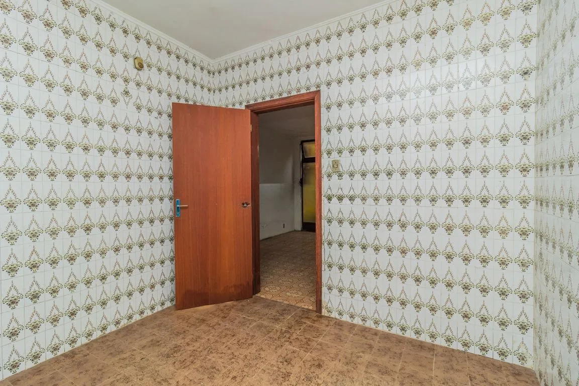 Imagem Casa de 4 dormitorios à venda Avenida Tramandaí, Ipanema - Porto Alegre