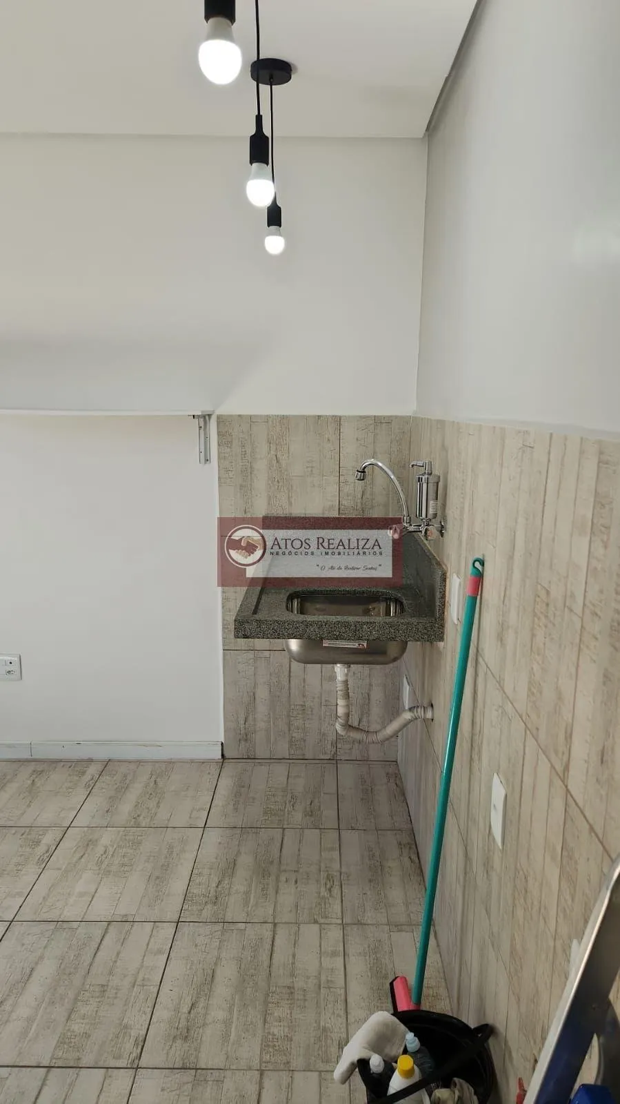 Imagem Alugo Studio em Santo Amaro , Avenida João Dias, próximo a Marginal Pinheiros, Av Santo Amaro, estação João Dias da CPTM, valor da locação, R$980,00.