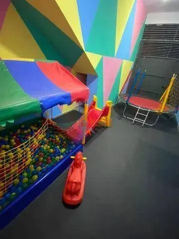 Imagem Sobrado com 4 dormitórios à venda, 200 m² por R$ 630.000,00 - Cidade Soberana - Guarulhos/SP