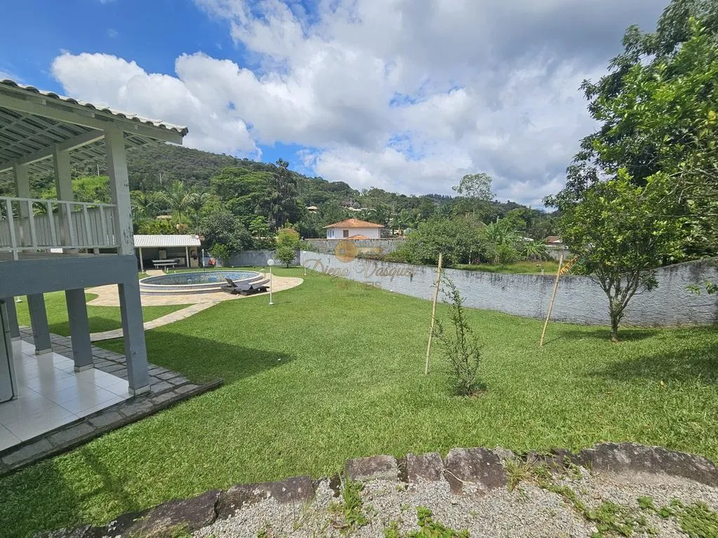 Imagem Casa em Condomínio para Venda em Teresópolis / RJ no bairro Green Valley