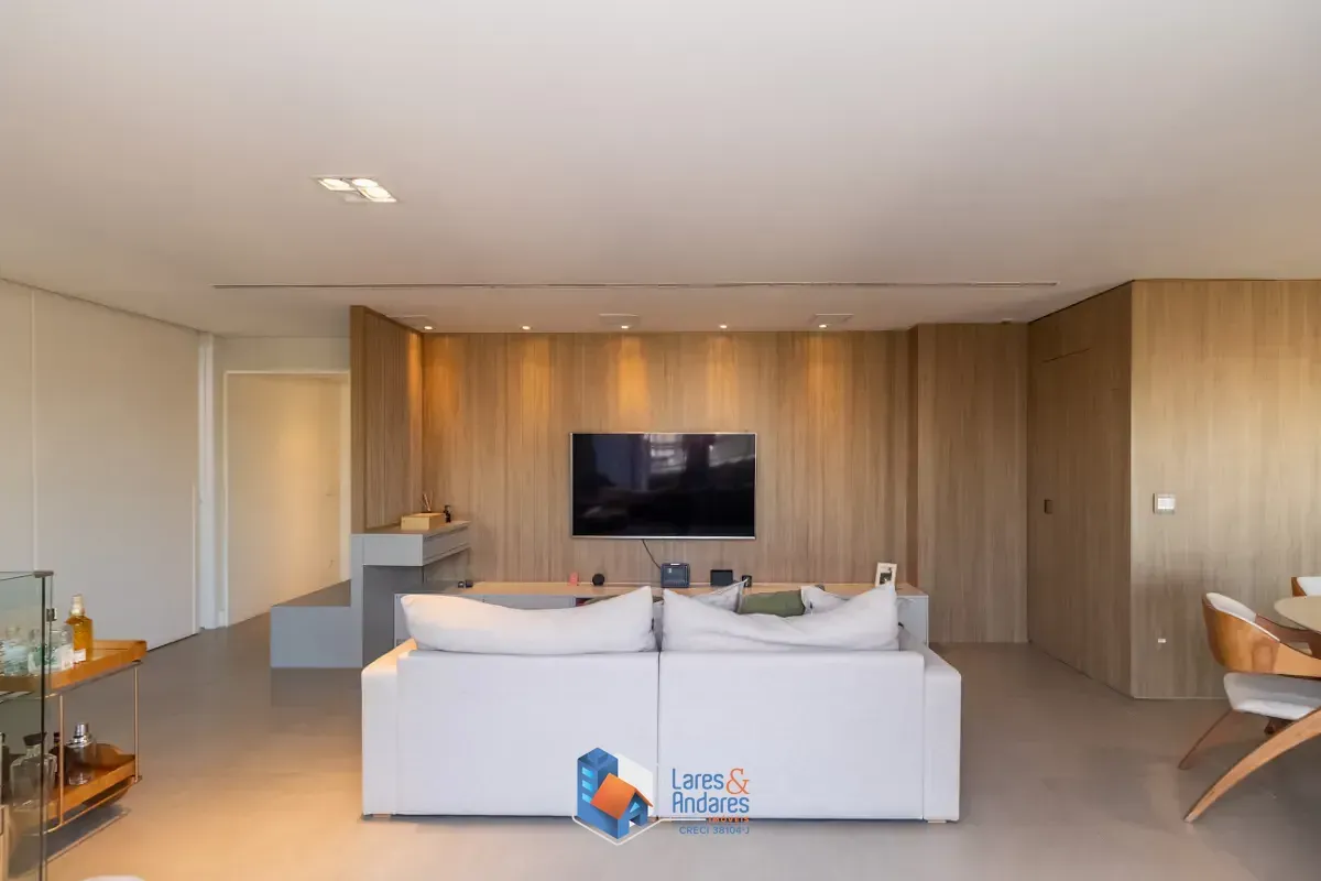 Imagem Cobertura para venda e locação em Pinheiros com 3 quartos, sendo 1 suíte, 198m²
