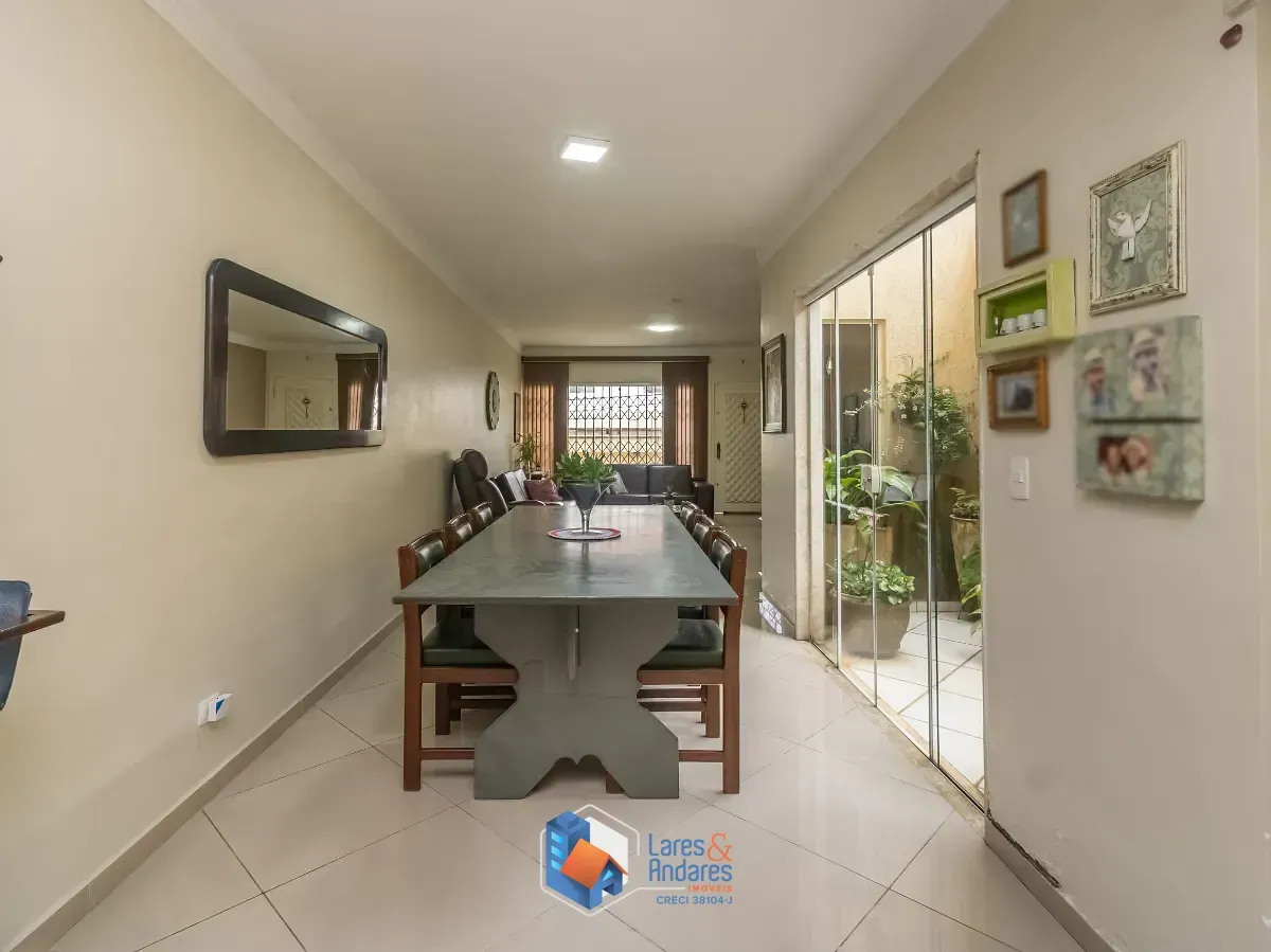 Imagem Sobrado para venda em Vila Carrão com 3 quartos, sendo 3 suítes, 289m²
