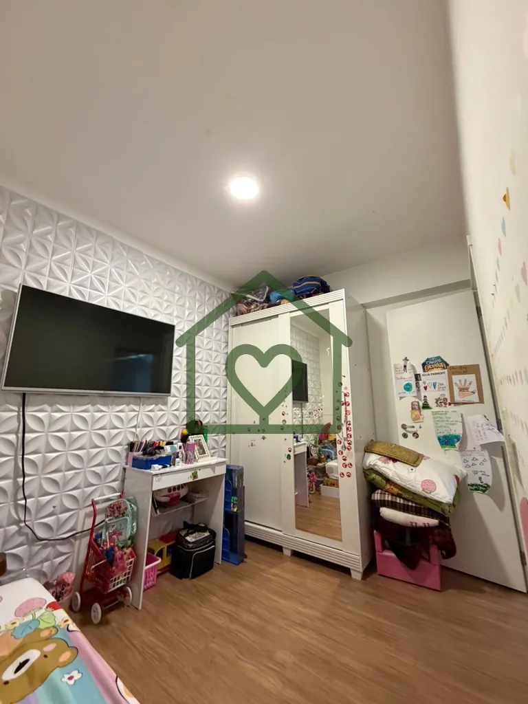 Imagem Oportunidade!!
Apartamento 2 dormitórios, semimobiliado, com vaga, elevador e infra. Piso laminado,...