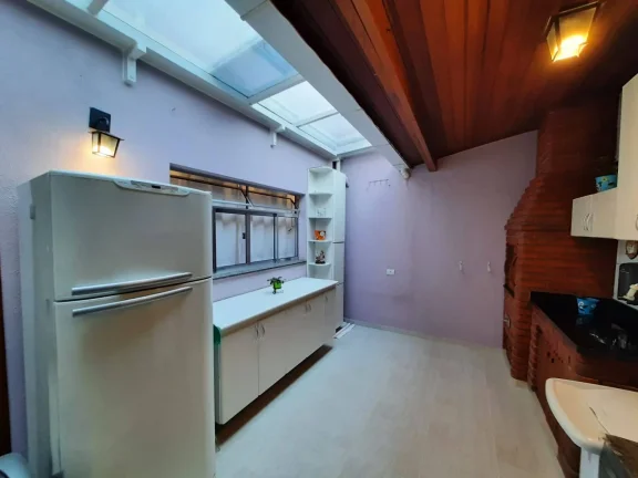 Imagem Sobrado 175 m² 3 domitorios 4 Vagas Estuda Permuta menor Valor no Litoral