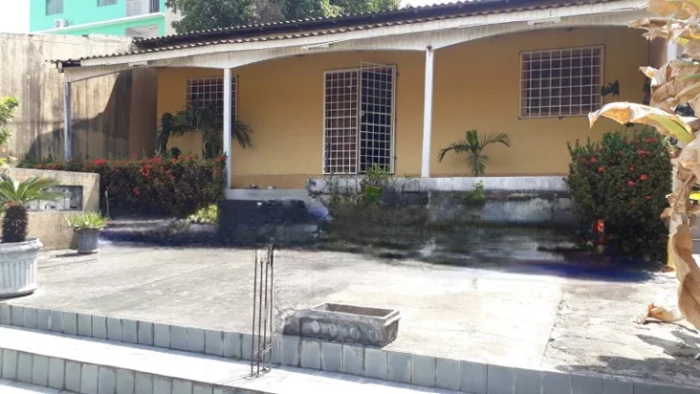Imagem CASA RESIDENCIAL em MANAUS - AM, PARQUE 10 DE NOVEMBRO