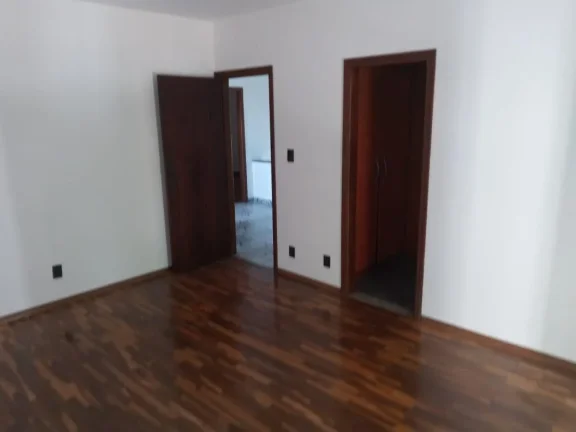 Imagem Sobrado Residencial / Centro