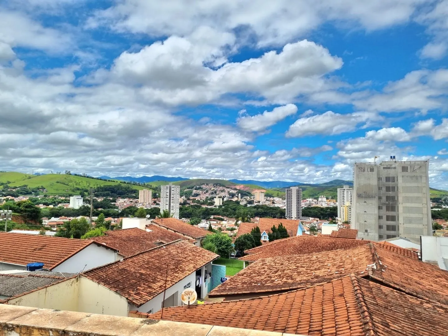 Imagem Casa à venda 4 Quartos, 4 Suites, 3 Vagas, 300M², Nova Guará, Guaratinguetá - SP