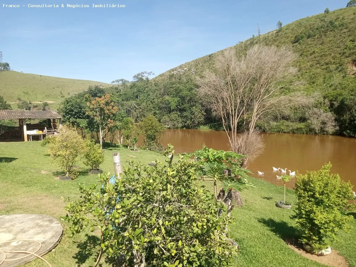 Imagem Sítio para Venda em Santa Isabel, Santa Isabel, 4 dormitórios, 2 suítes, 2 banheiros, 2 vagas
