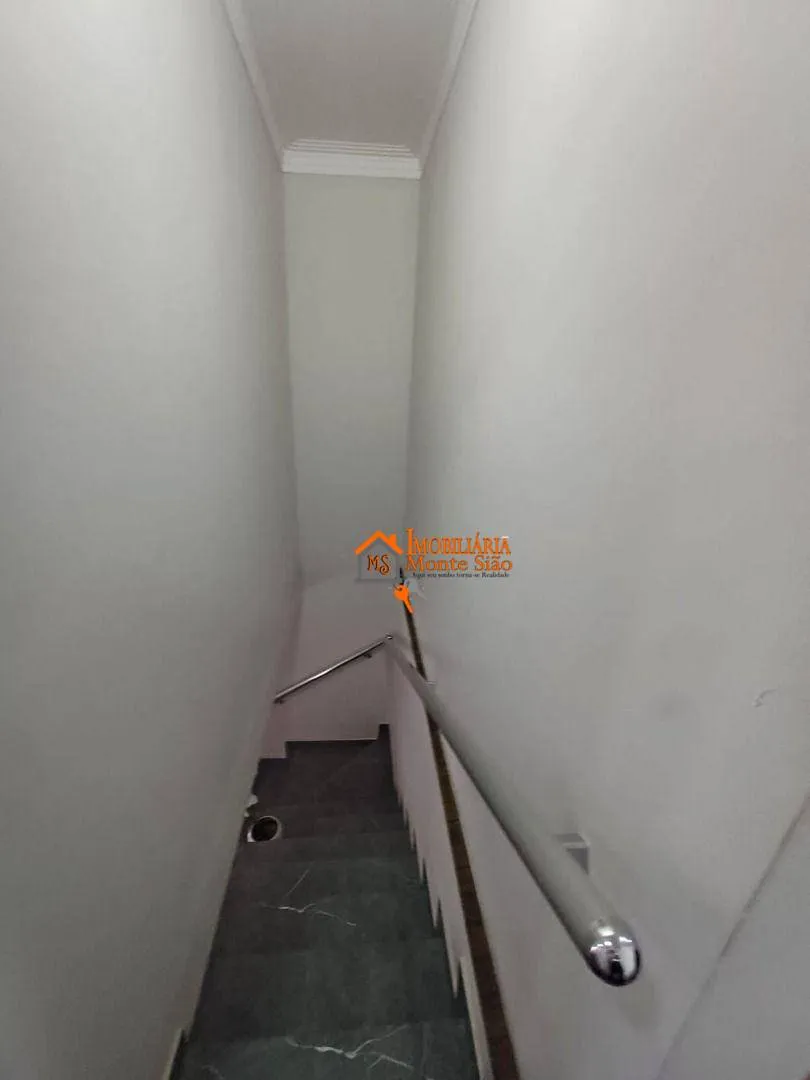 Imagem Sobrado com 3 dormitórios à venda, 275 m² por R$ 600.000,00 - Cocaia - Guarulhos/SP