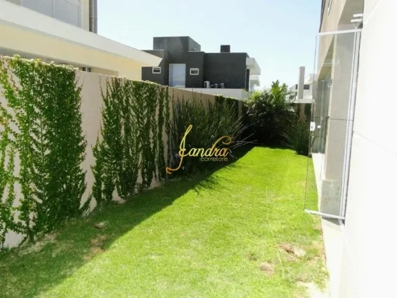 Imagem Casa condomínio Beira mar de alto padrão 04 amplas suítes