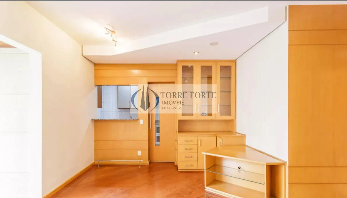 Imagem Lindo apartamento com 3 dormitórios, 2 vagas e varanda em Moema