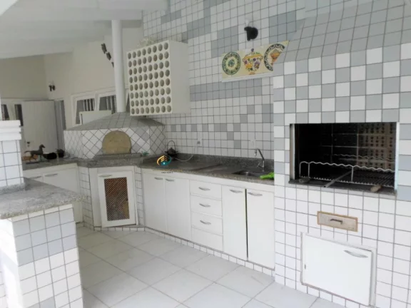 Imagem 3 dormitórios, suíte com hidromassagem, 2 salas, cozinha, bar seco e molhado, churrasqueira