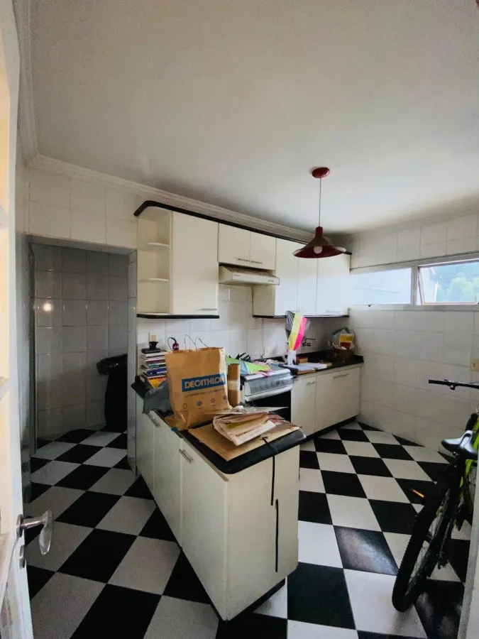 Imagem Casa para Venda em São Paulo, Jardim São Jorge (Raposo Tavares), 8 dormitórios, 1 banheiro, 3 vagas