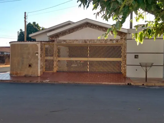 Foto do imóvel Casa com 3 Quartos à Venda, 224 m² em Jardim Marajoara - Ituverava