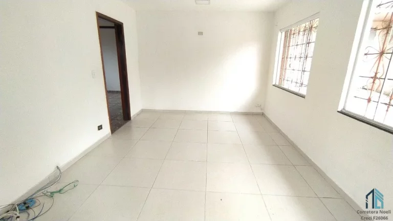Imagem Casa a venda 03 quartos , 04 vagas no Bairro Alto em Curitiba PR