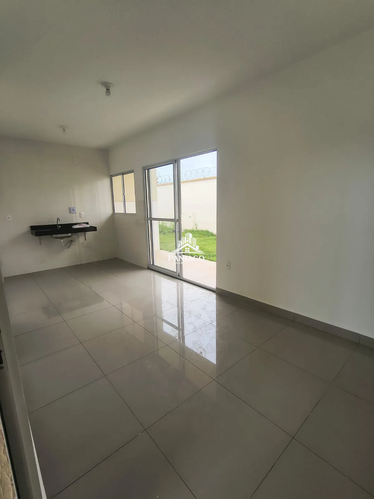 Imagem CASA PARA ALUGAR COM 2/4 NO CONDOMINIO VIVA PARQUE