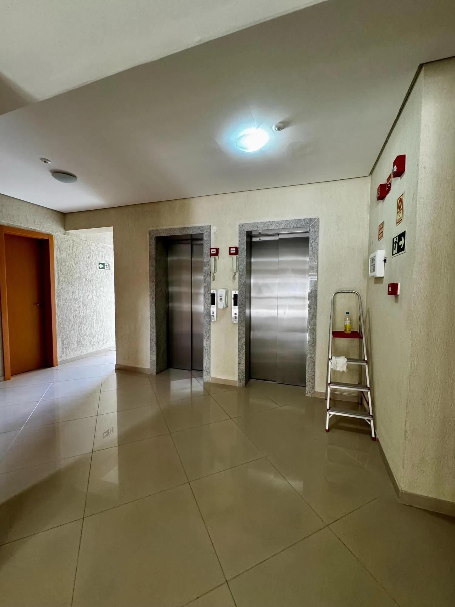 Imagem EXCELENTE APARTAMENTO NOVO Á VENDA - Passo da Areia | Porto Alegre