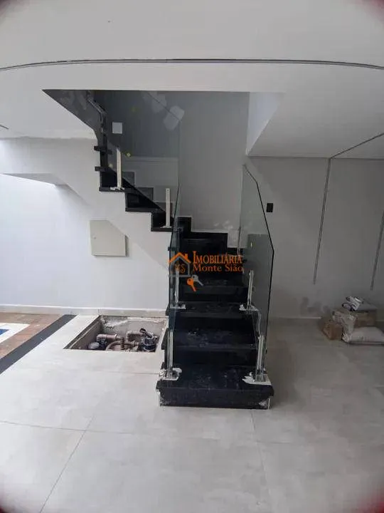 Imagem Sobrado com 3 dormitórios à venda, 300 m² por R$ 1.917.000,00 - Jardim Santa Clara - Guarulhos/SP