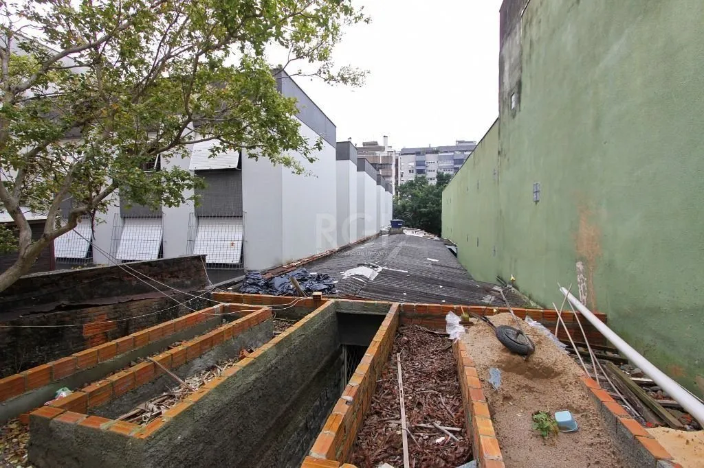 Imagem Terreno com Casa Para comprar com 3 dormitórios 111 m²