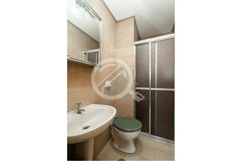 Imagem Excelente Oportunidade para Reforma Amplo apartamento de 232m² localizado na Rua João Abott, no ba...