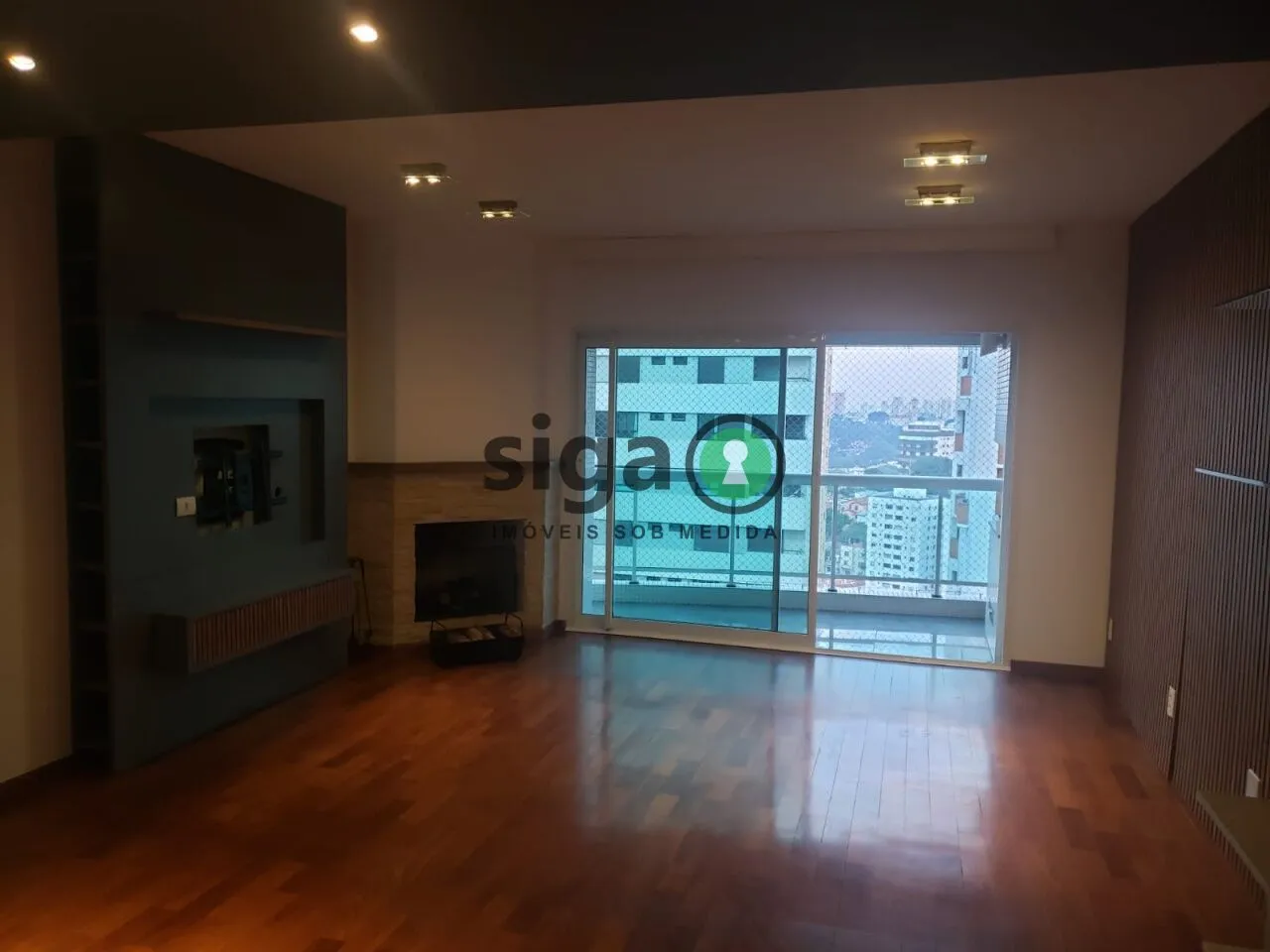 Imagem Apartamento para alugar 3 suítes, 3 vagas -Parque da Aclimação