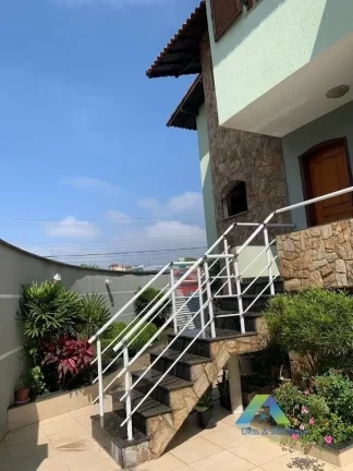Foto do imóvel Sobrado alto Padrão, 5 suites,5 vagas de garagem área gourmet excelente localização.