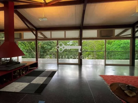 Imagem Cond. dos Arquitetos - Contemporânea e despojada! Uma casa única!