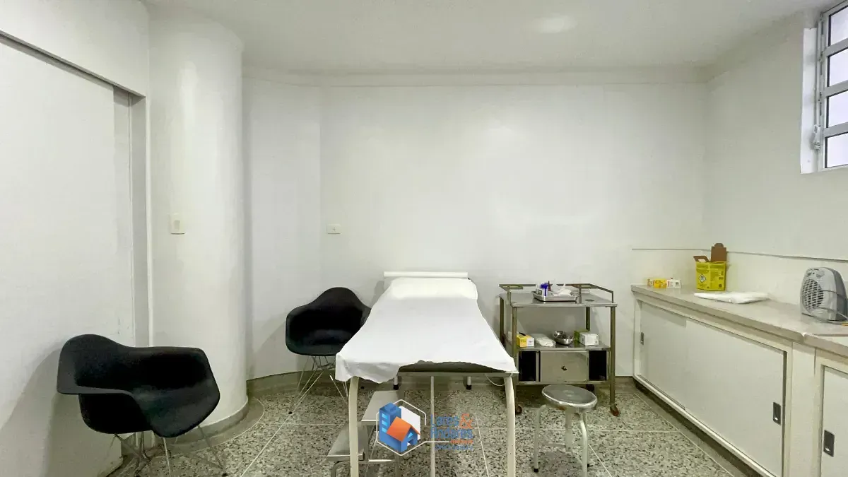 Imagem Conjunto comercial para venda em Jardim Paulista, 317m²
