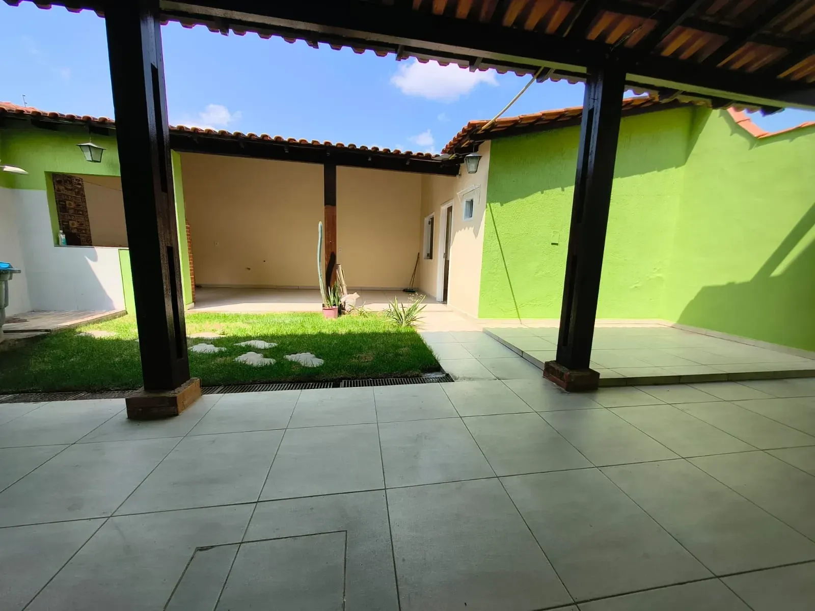 Imagem Sobrado com 3 Quartos à Venda ou Locação, 300 m² em Flodoaldo Pontes Pinto - Porto Velho