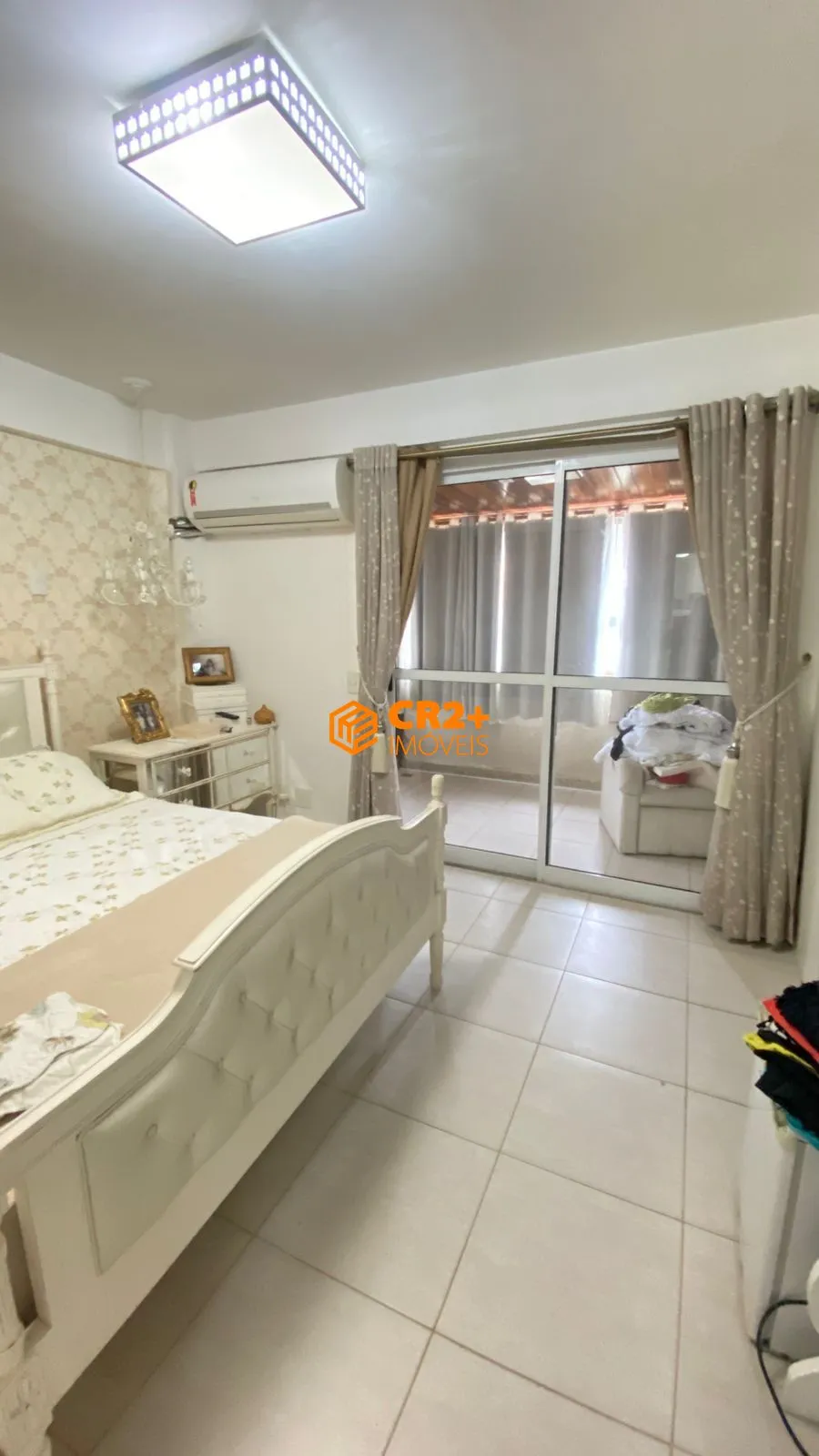 Imagem Vendo casa alto padrão 06 quartos, 02 suítes, 450m2, 02 vagas de garagem no Recr