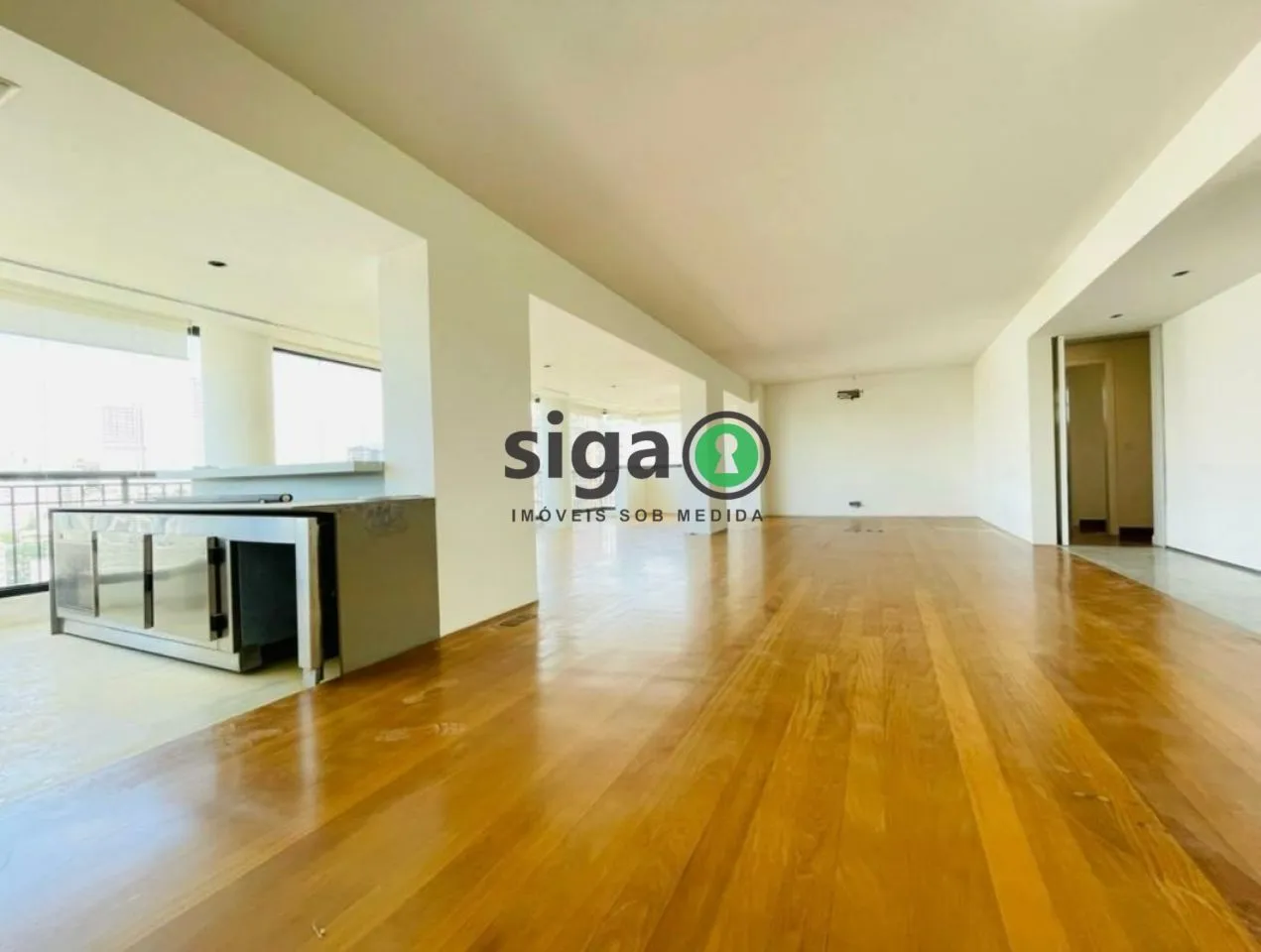 Foto do imóvel Apartamento a venda ou locação em Perdizes, com 3 suites, 4 vagas, em 215m²