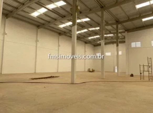 Imagem Galpão comercial para venda ou locação no bairro Éden, Sorocaba-SP: 1.700m², 2 banheiros, 10 vagas de garagem.