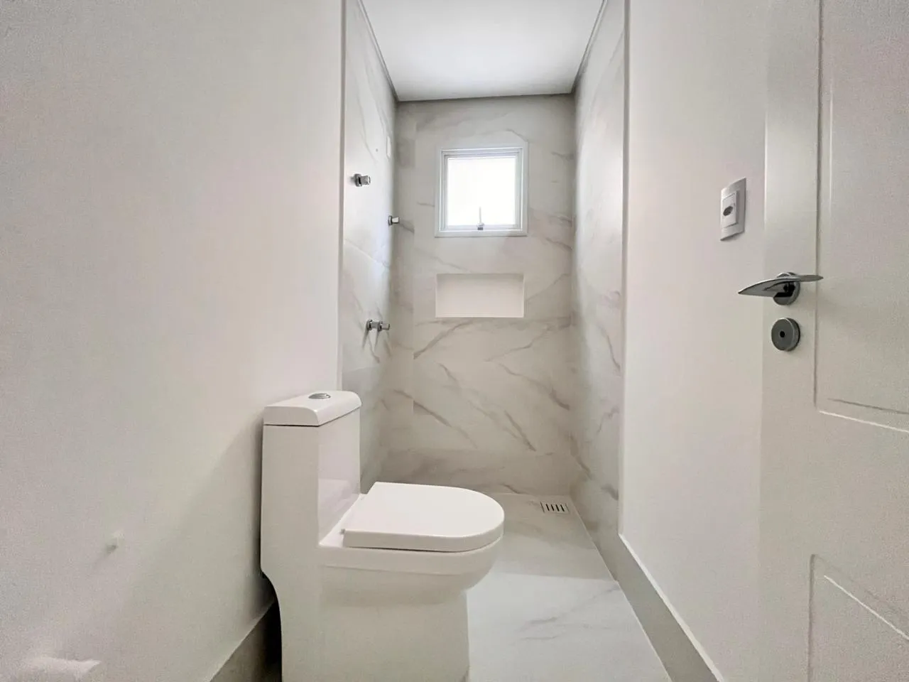 Imagem Apartamento com vista para o mar à venda com 217m2 por R$ 7.800.000,00
