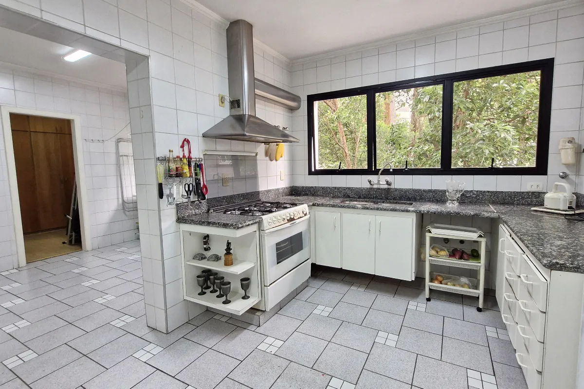 Imagem Apartamento para venda em Vila Andrade com 4 quartos, sendo 2 suítes, 219m2