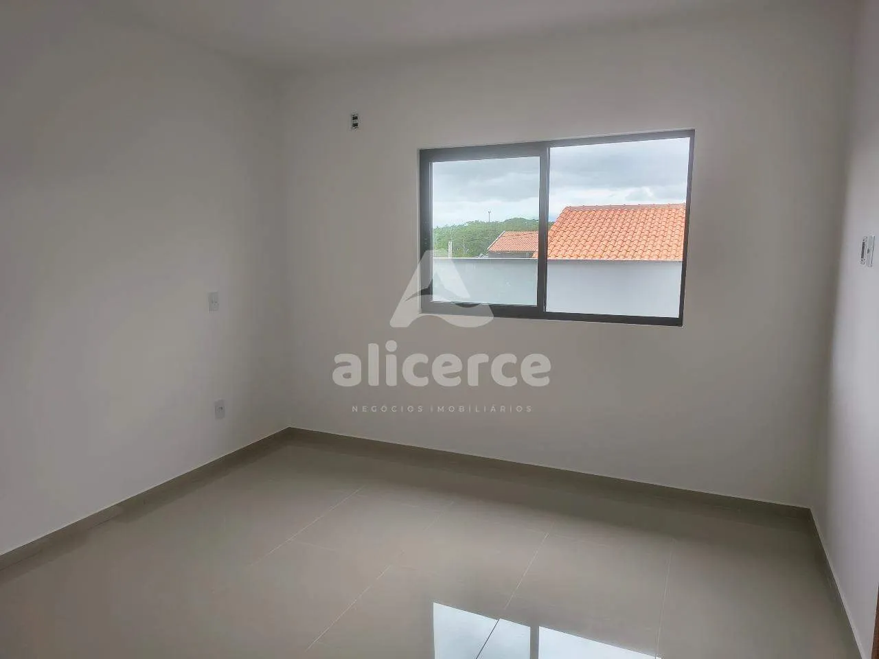 Imagem Casa à venda com 3 quartos 1 suíte, 90m² em Lisboa III São José