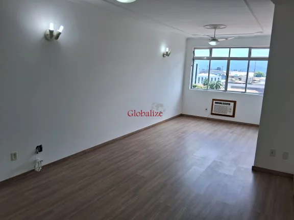 Imagem Belíssimo apartamento bem amplo em Santos no Boqueirão, com 2 dormitórios, uma suíte e vista livre à venda por R$ 620.000,00
