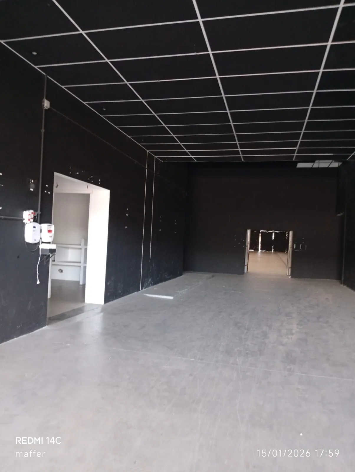 Imagem MÁFFER IMÓVEIS ALUGA - PAVILHÃO INDUSTRIAL / LOGÍSTICO Av. das Indústrias, nº 1320 - Porto Alegre/RS • Área construída total: 4.000 m² • Pé-direito alto - ideal para logística, armazenagem e operações industriais
