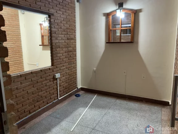 Imagem Ponto Comercial para Locação em Patos de Minas - 3 Salas, Ideal para Comércio