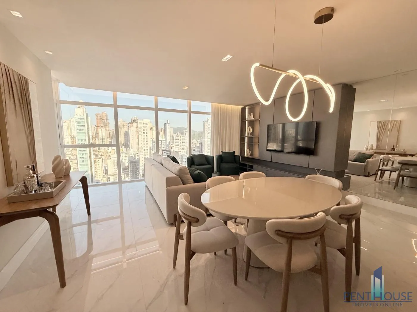 Imagem Apartamento Zona Central para Venda em Balneário Camboriú, CENTRO, 3 dormitórios, 3 suítes, 4 banheiros, 2 vagas