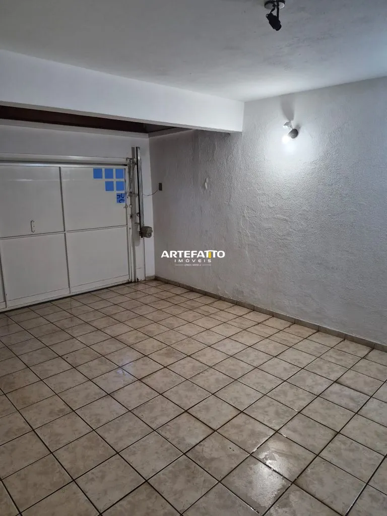 Imagem Sobrado Vila Santa Cruz, 3 dorm. sendo uma suíte com closet e sacada.